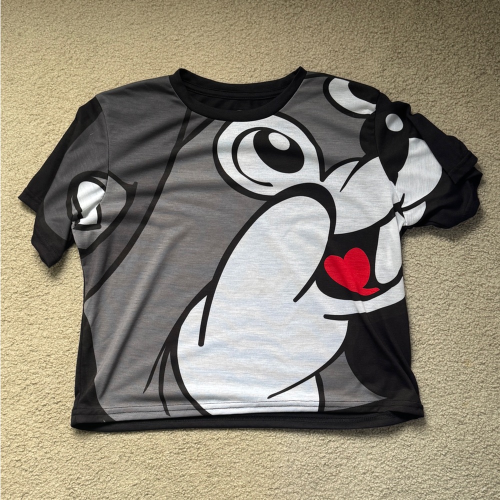 Buc-ees Medium Crop Tee